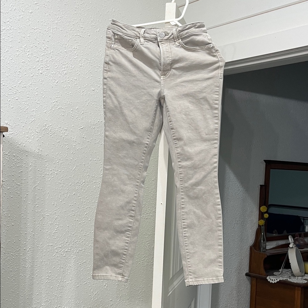 LC Lauren Conrad Cream Ankle & Cropped Jeans